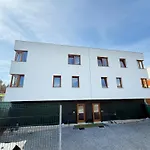 Familyvilla, New 4 Luxury Big Apartments, Parking