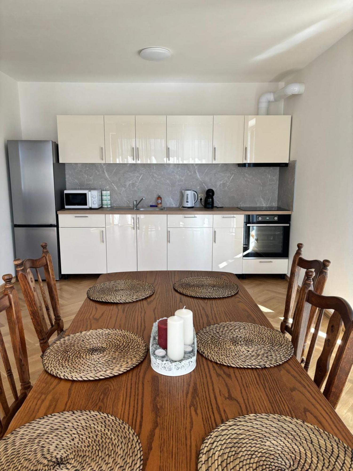 Apartment Familyvilla, New 4 Luxury Big Apartments, Parking
