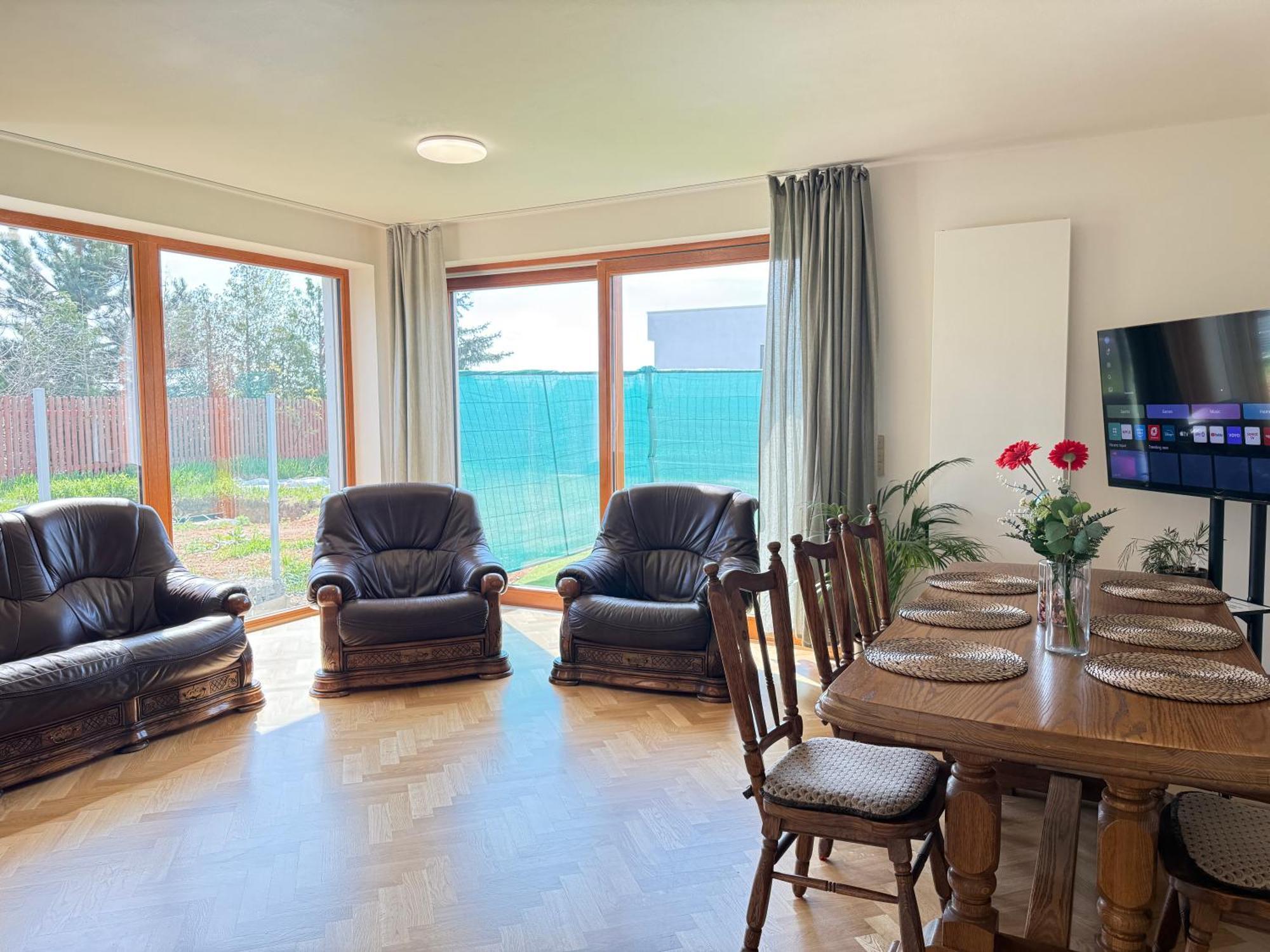 Apartment Familyvilla, New 4 Luxury Big Apartments, Parking *