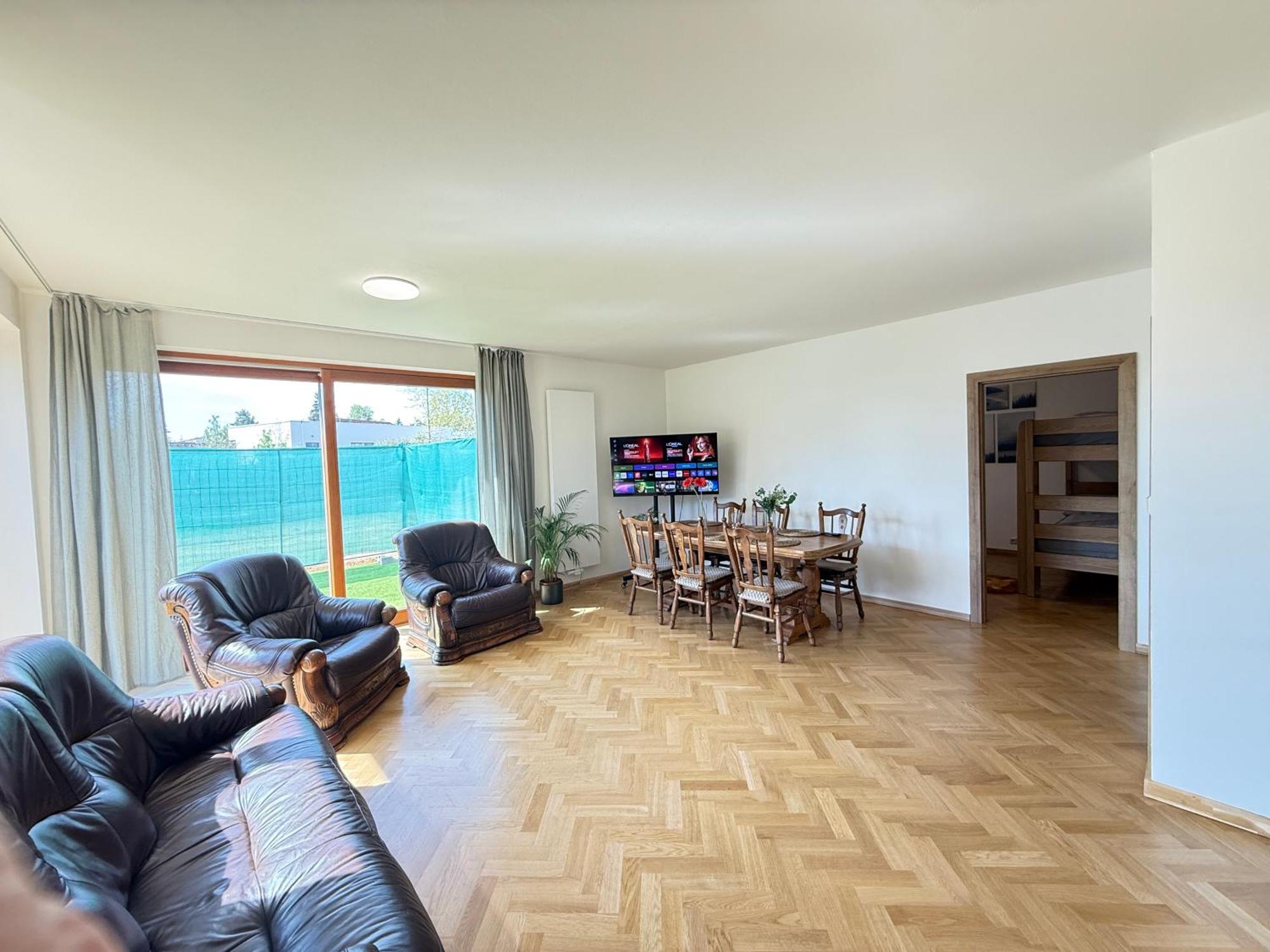 Apartment Familyvilla, New 4 Luxury Big Apartments, Parking Prag