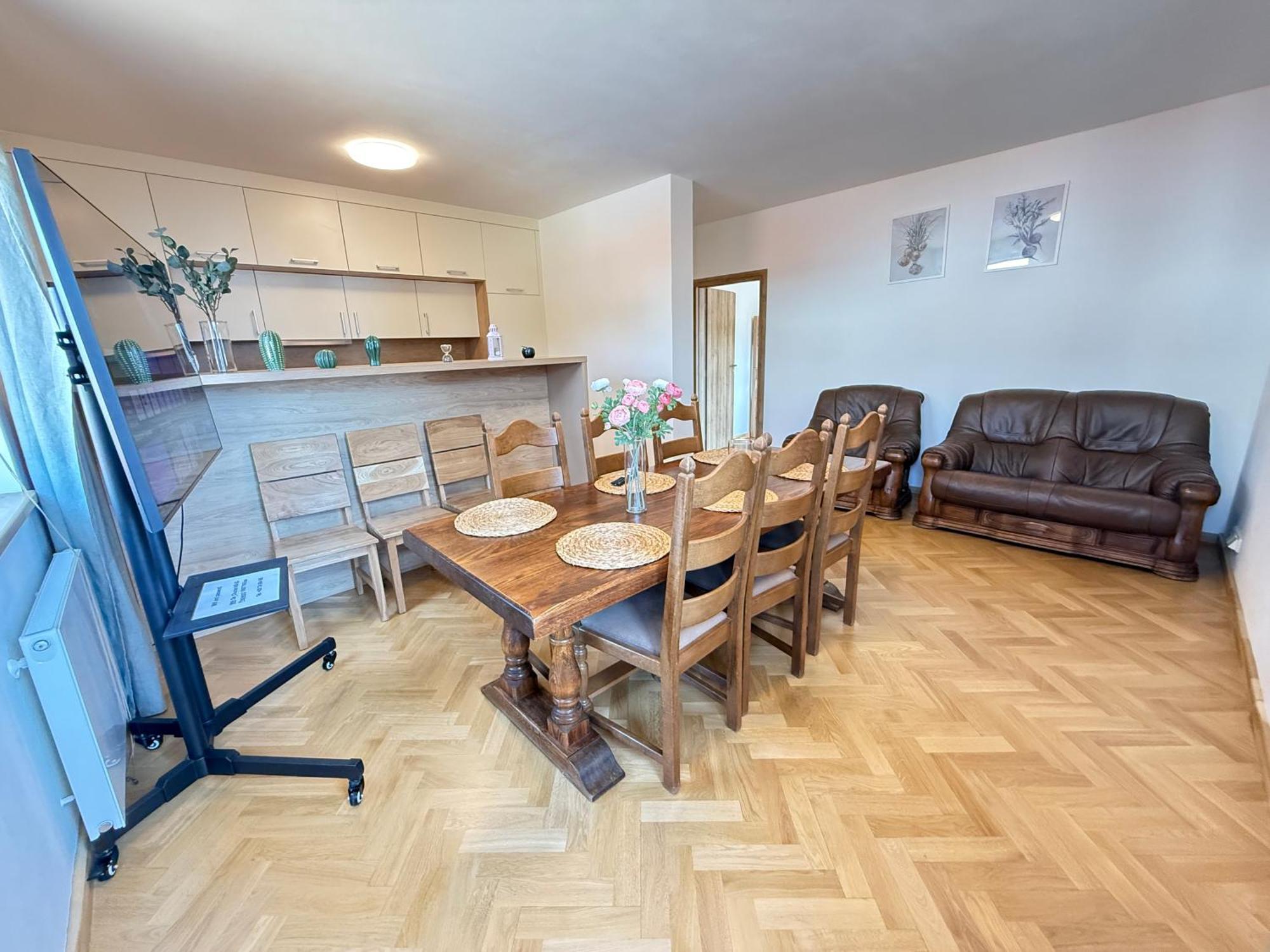 Familyvilla, New 4 Luxury Big Apartments, Parking Apartment