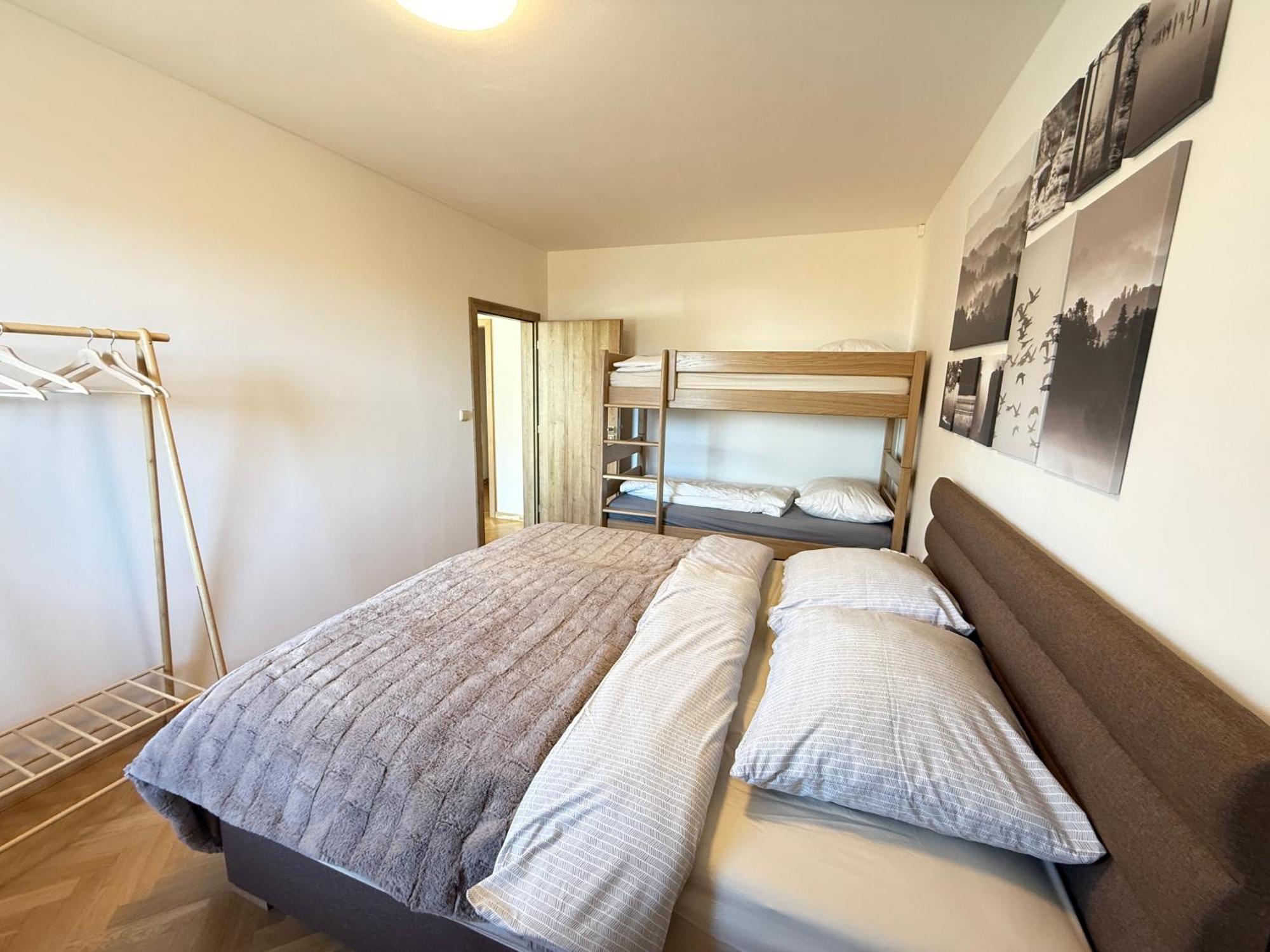 Apartment Familyvilla, New 4 Luxury Big Apartments, Parking Prag