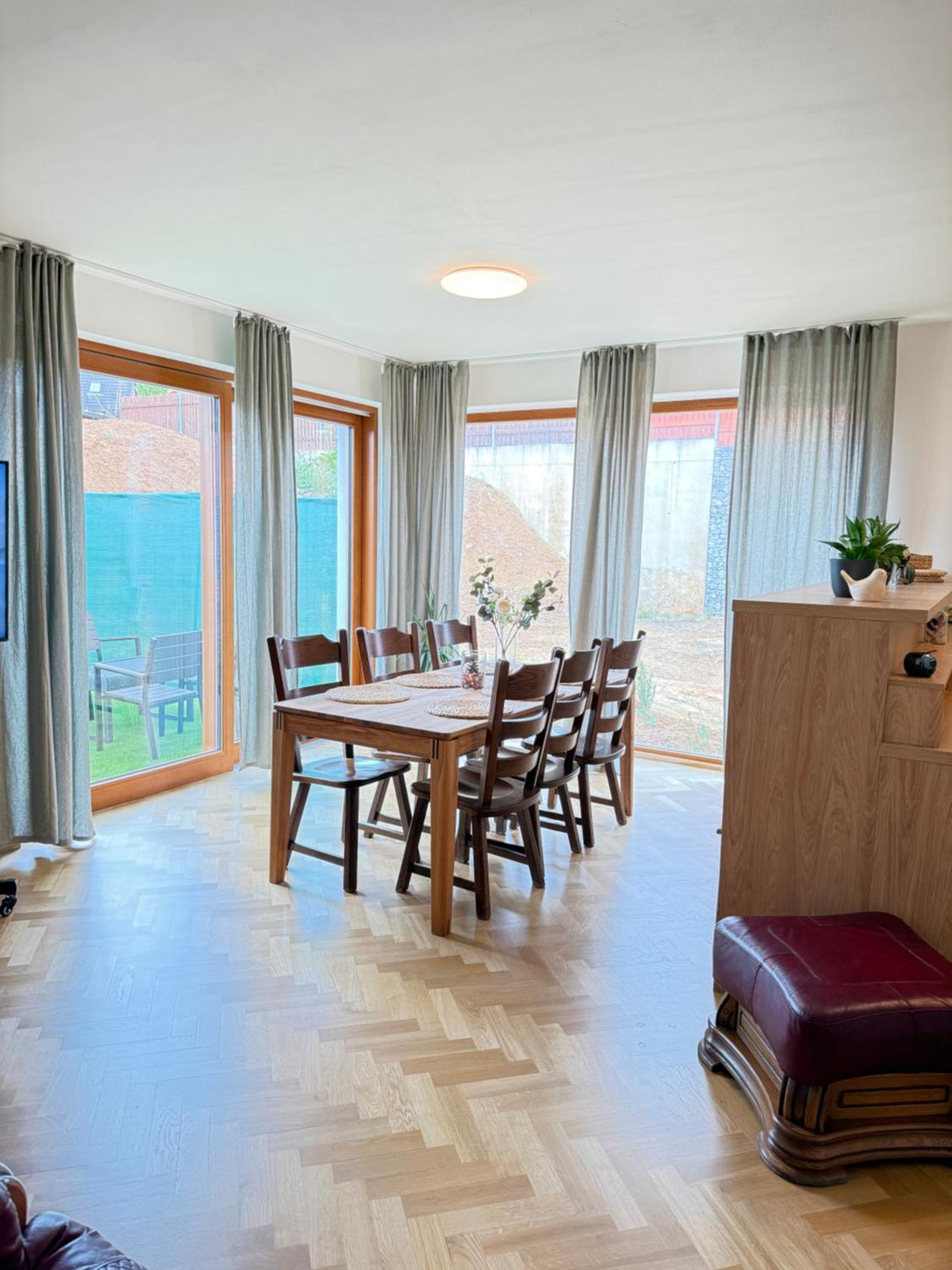 Apartmán Familyvilla, New 4 Luxury Big Apartments, Parking