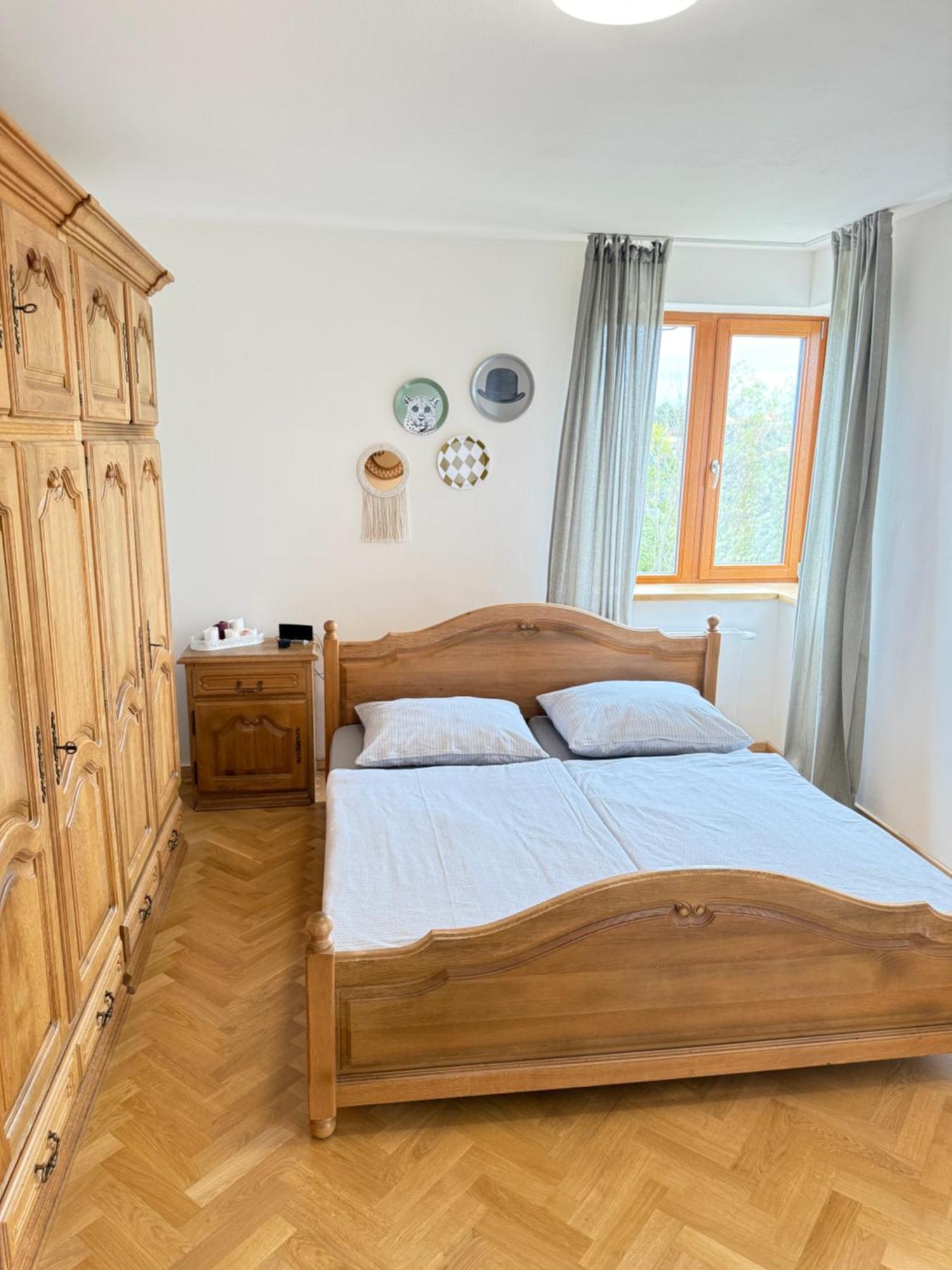 Familyvilla, New 4 Luxury Big Apartments, Parking Apartmán Prague