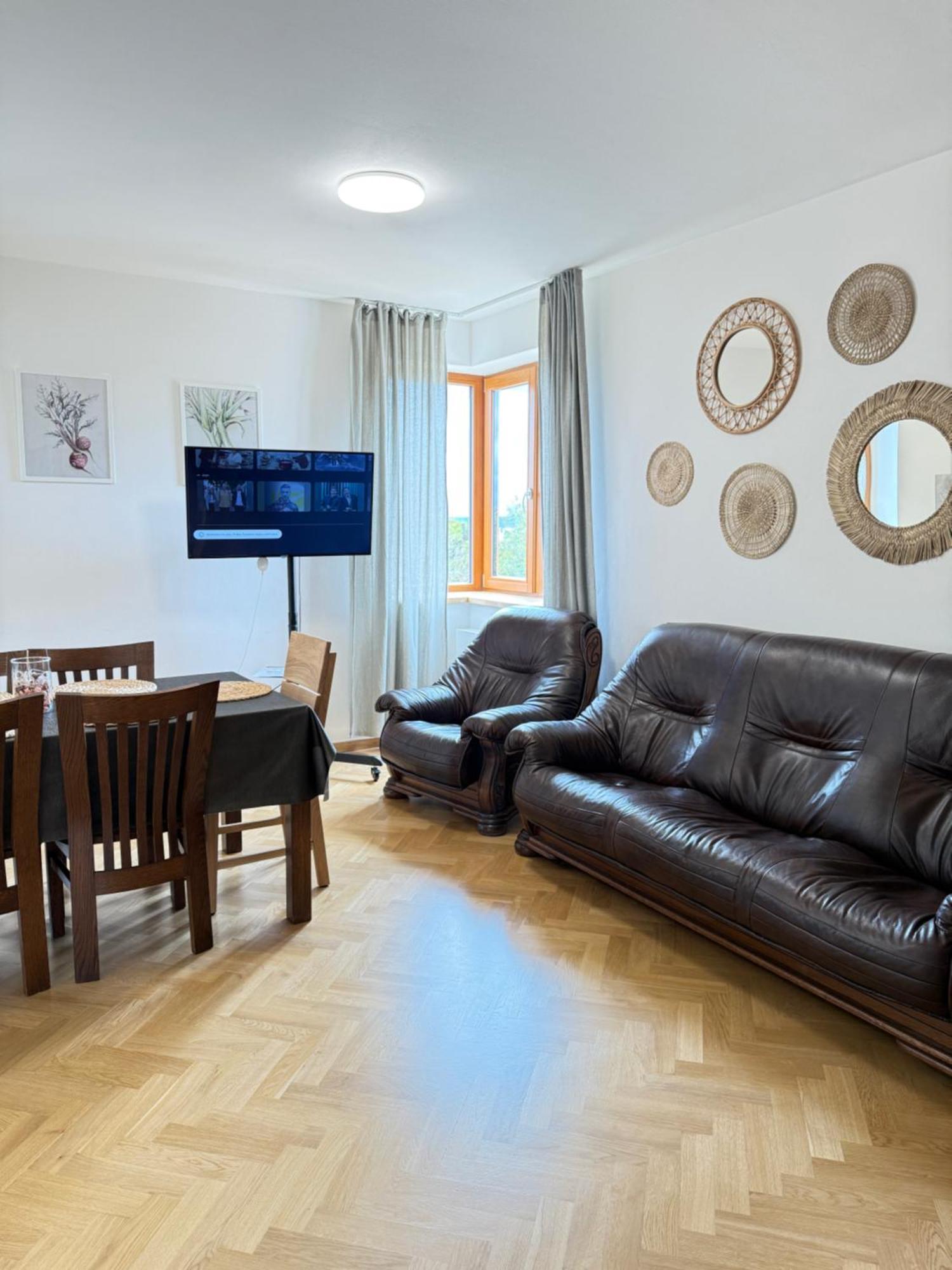 Apartmán Familyvilla, New 4 Luxury Big Apartments, Parking