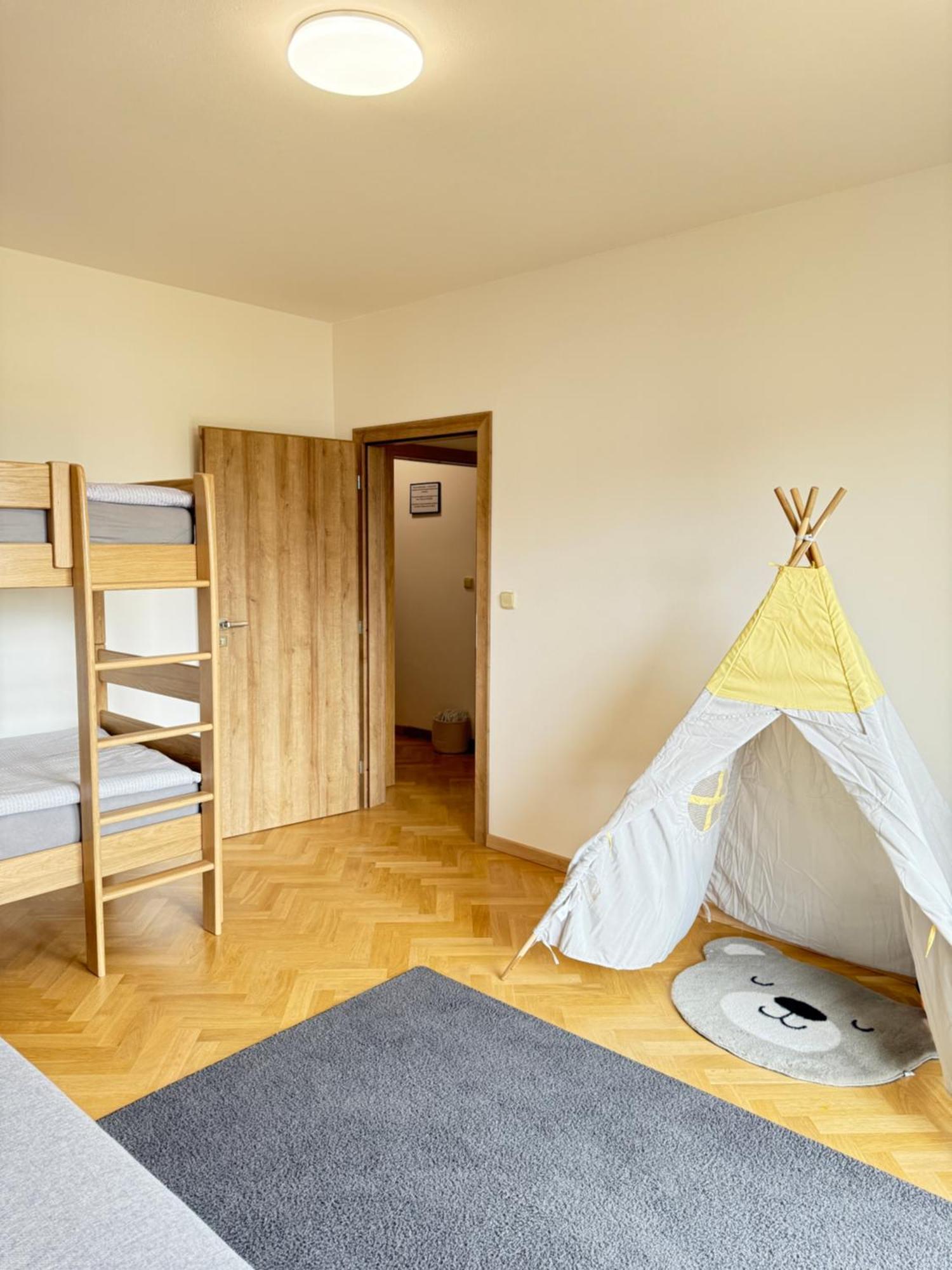 Apartmán Familyvilla, New 4 Luxury Big Apartments, Parking Prague